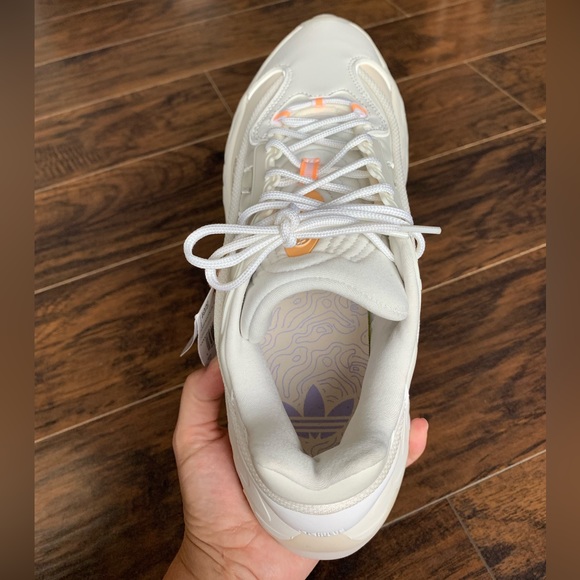 ADIDAS OZNOVA W Size 10 - Picture 7 of 10